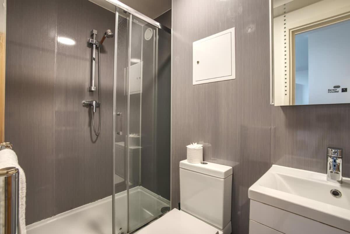 שפילד 2Br City Centre Apt, Self Check In, Wifi, By Derbnb מראה חיצוני תמונה